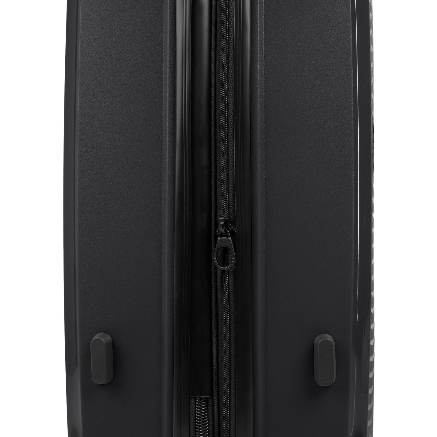 Tracker Dynamo DLX Check-in Large