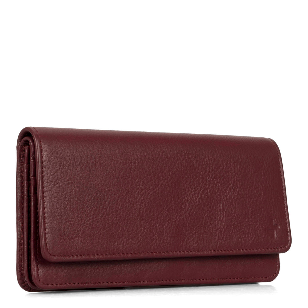 Front side of a burgundy women's wallet called Kelly designed by Tracker showing its leather texture and stitchings.