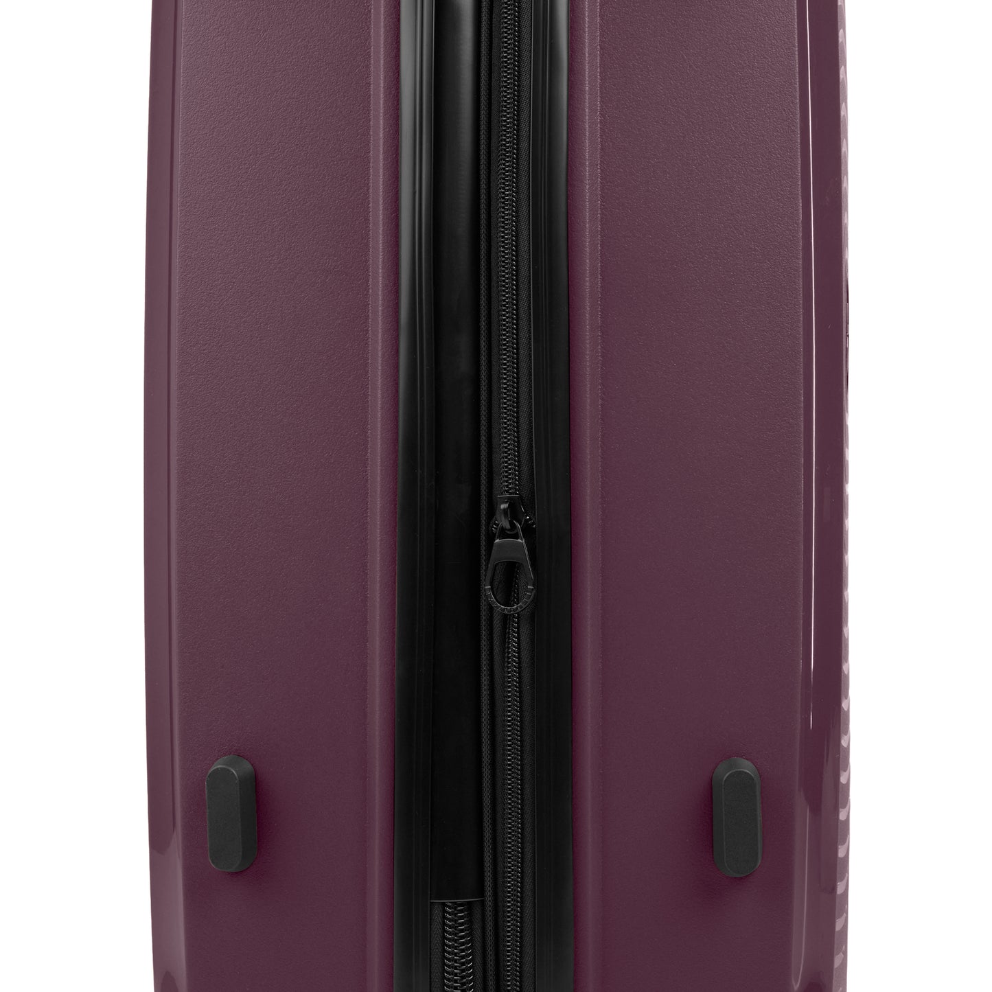 Tracker Dynamo DLX Check-in Medium