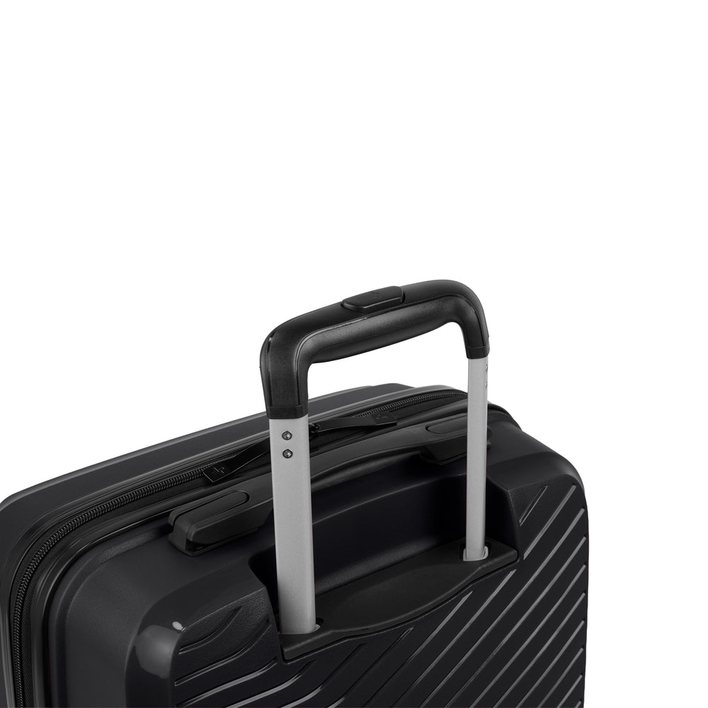 Tracker Dynamo DLX Carry-on