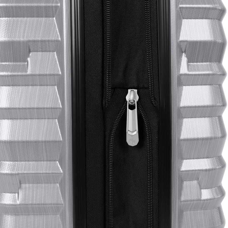 
        Shop Bentley Silver Samsonite Ziplite 4.0 Carry-on in Canada at only $169.99 17th look
      