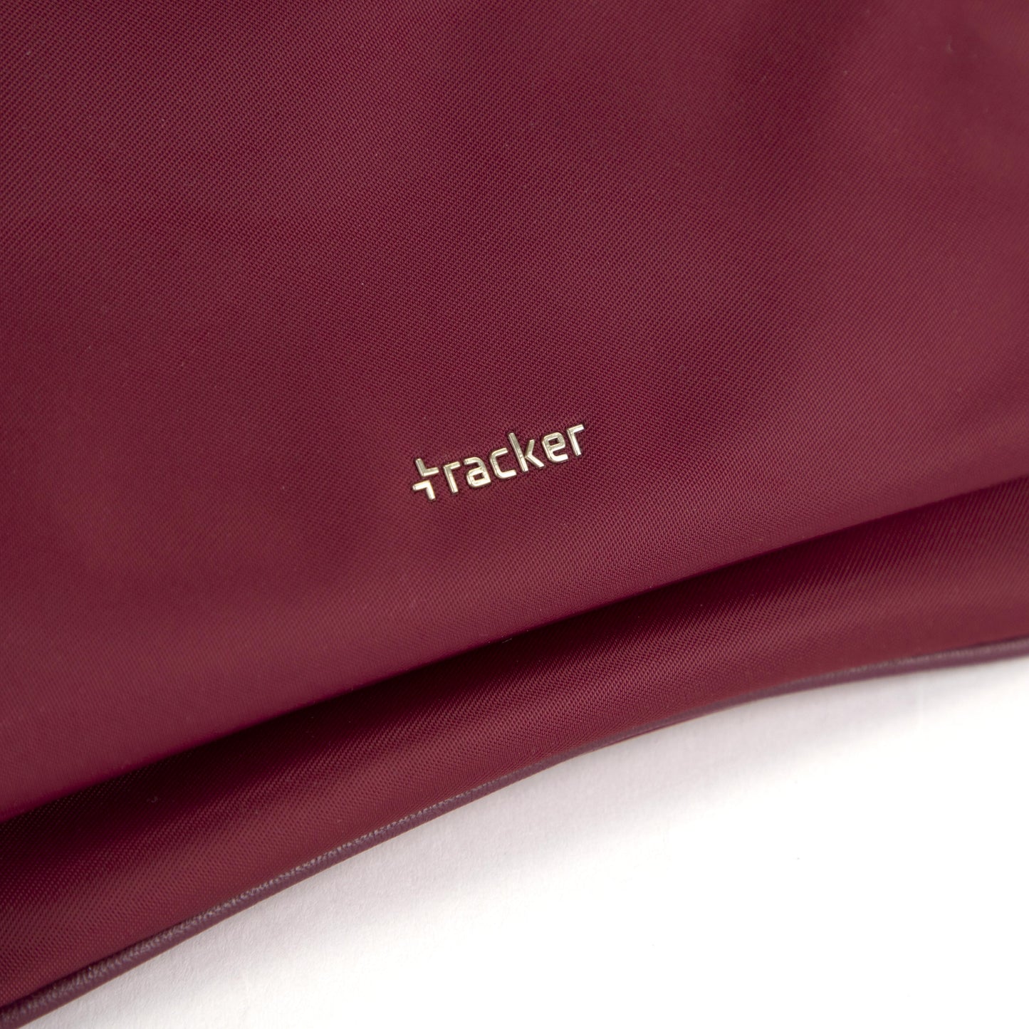 Portefeuille à rabat Tracker Luxelite Wristlet