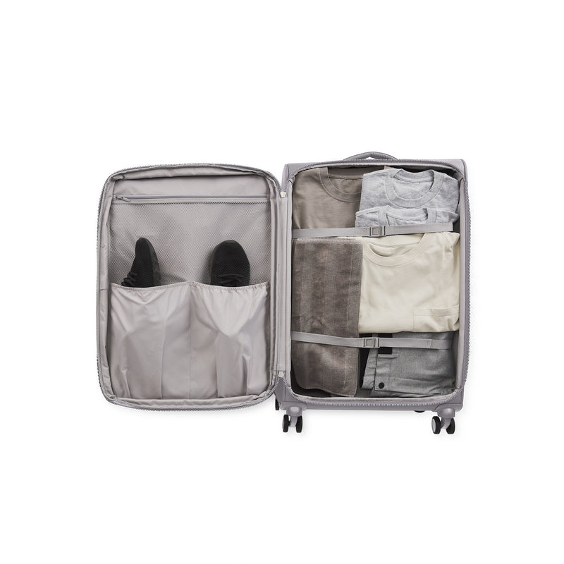 
        Shop Bentley Grey Bugatti Amsterdam Check-In Medium in Canada at only $170.00 18th look
      