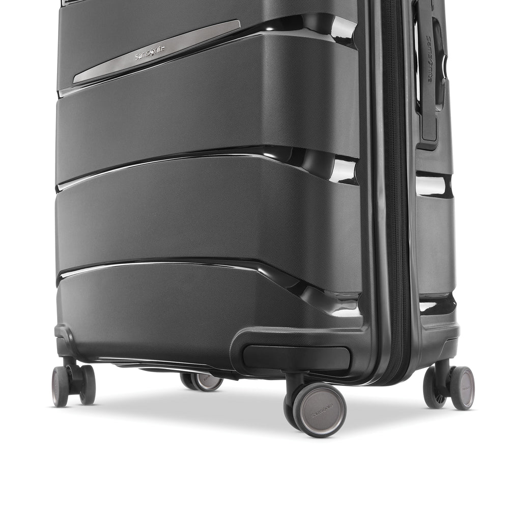 Outline Pro Hardside 28" Luggage - Bentley